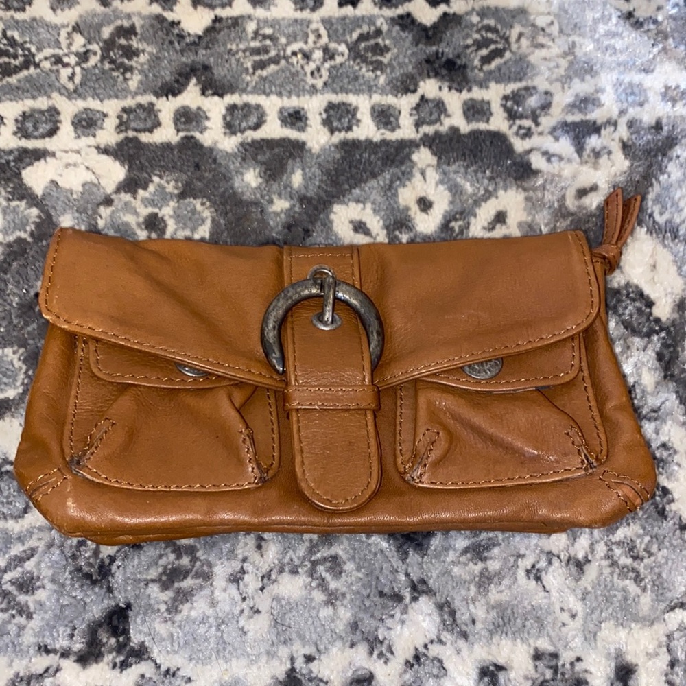 Fossil compact wallet with multiple pockets